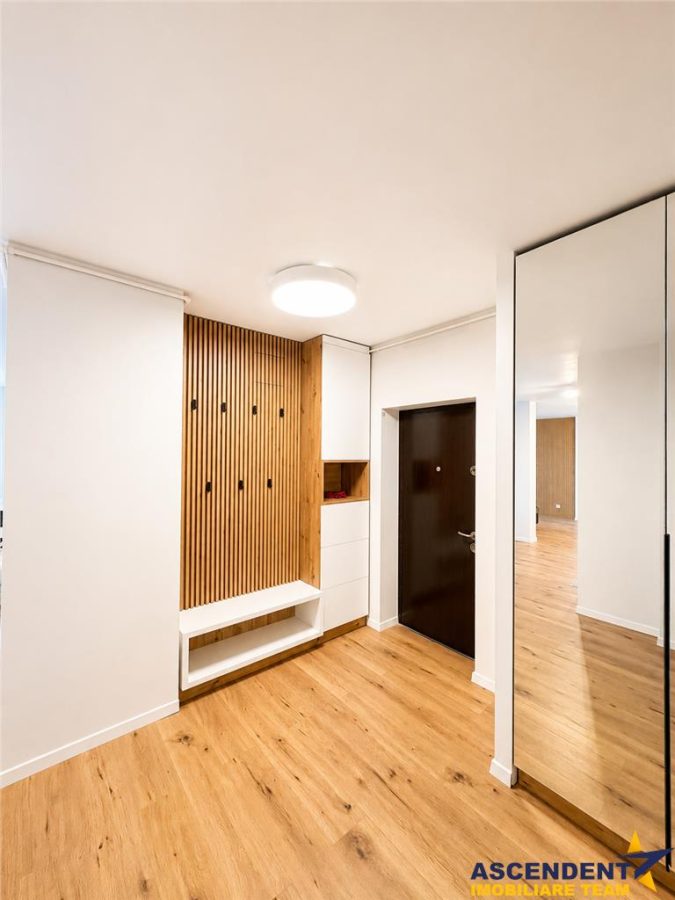 Penthouse duplex, prima inchiriere, 4 dormitoare, renovat recent, echipat, panorama Cetate, Tampa si Poiana. - foto 14