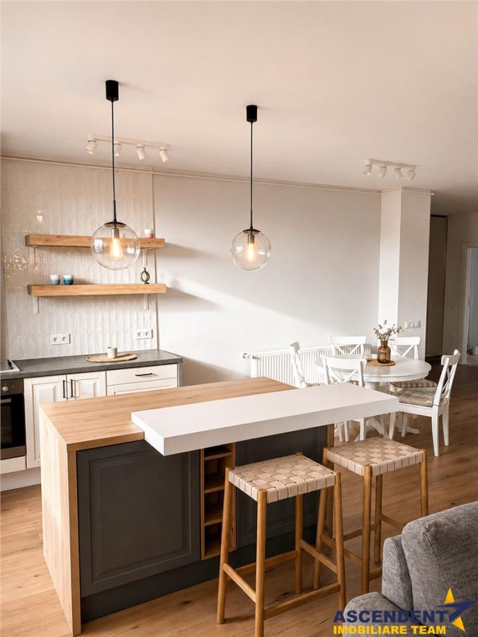 Penthouse duplex, prima inchiriere, 4 dormitoare, renovat recent, echipat, panorama Cetate, Tampa si Poiana. - foto 10