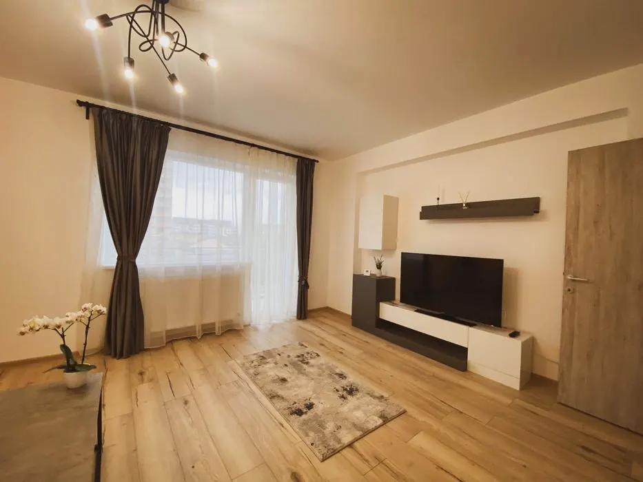 Apartament 3 camere zona Coresi Brasov - foto 1