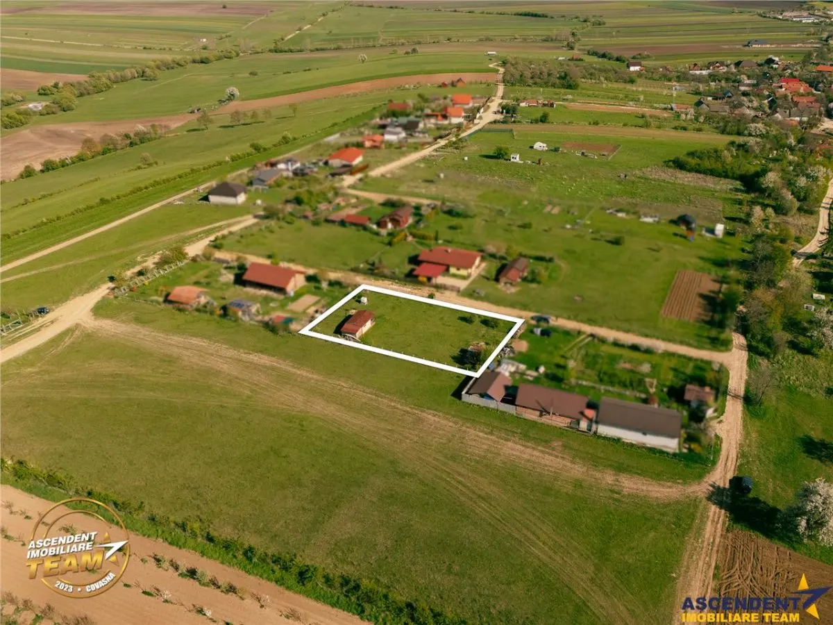 Casuta cu teren de 1.500 mp, Calnic, Covasna,  la 10 minunte de Sfantu Gheorghe - foto 1