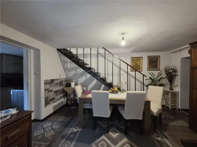 Integris Casa cu 5 camere,curte individuala,Str Gradinarilor,Oradea - Oradea