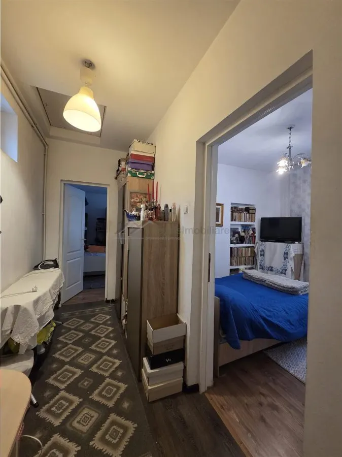 Integris Casa cu 5 camere,curte individuala,Str Gradinarilor,Oradea - foto 2
