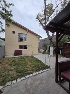 Integris Casa cu 5 camere,curte individuala,Str Gradinarilor,Oradea - foto 6