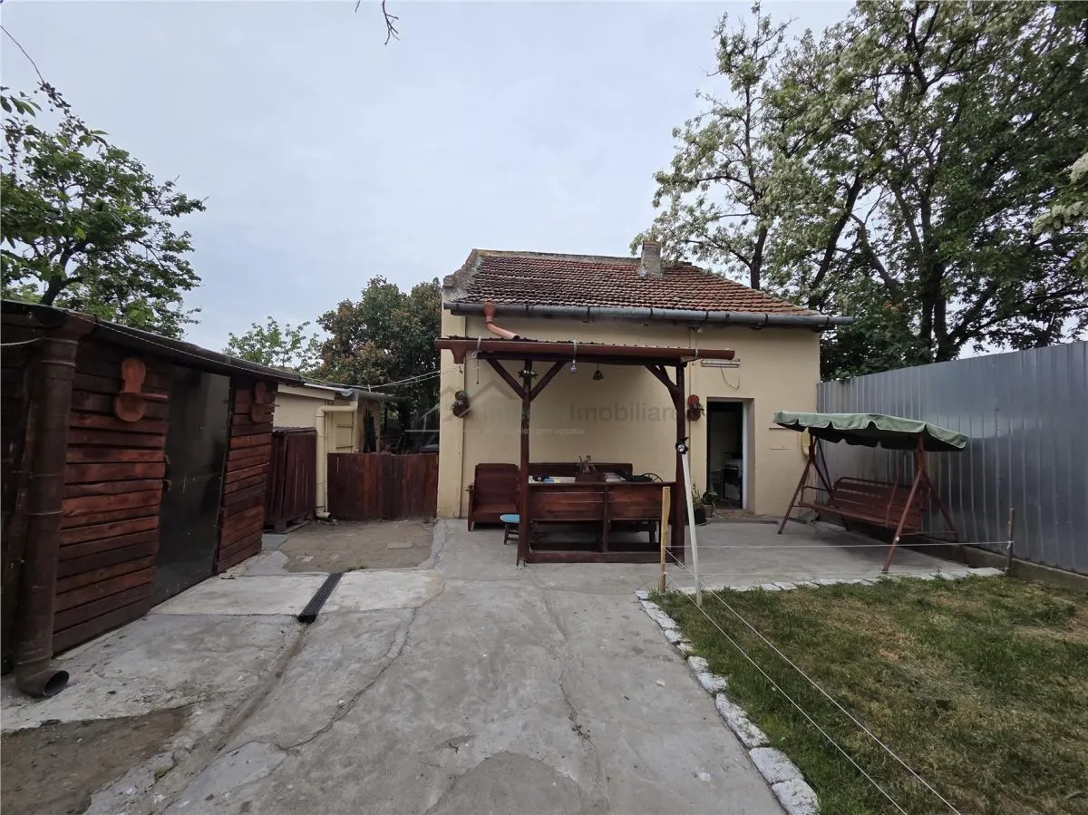 Integris Casa cu 5 camere,curte individuala,Str Gradinarilor,Oradea - foto 7