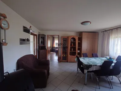 Casa cu gradina si foisor in Brazii Arad - foto 4