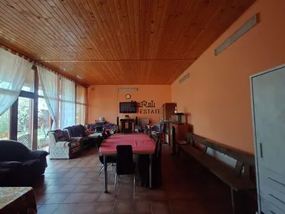 Casa cu gradina si foisor in Brazii Arad - foto 6