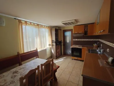 Casa cu gradina si foisor in Brazii Arad - foto 10