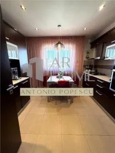 Apartament 4 camere, garaj si boxa, in Ploiesti, zona centrala. - foto 13