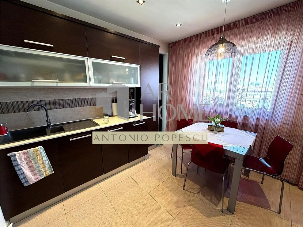 Apartament 4 camere, garaj si boxa, in Ploiesti, zona centrala. - foto 14