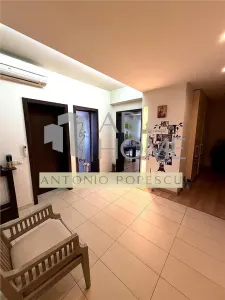 Apartament 4 camere, garaj si boxa, in Ploiesti, zona centrala. - foto 18
