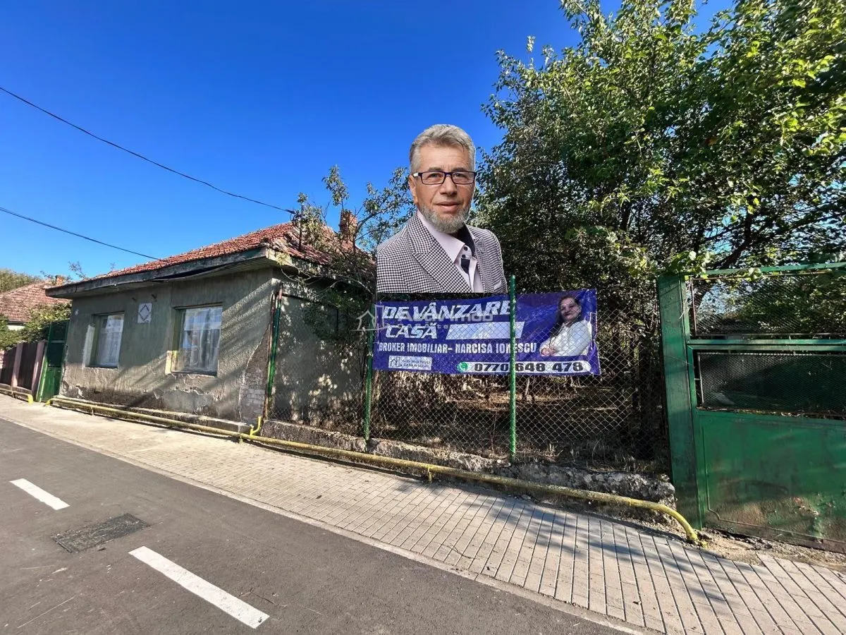 Bocsa Romana, 2 Corpuri de cladire cu Teren si garaj, la Strada Principala - foto 1