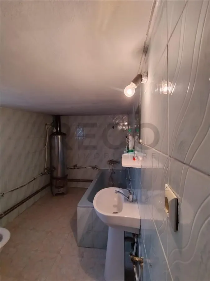 RECO Casa in Poiana tasad cu teren  5000mp - foto 8