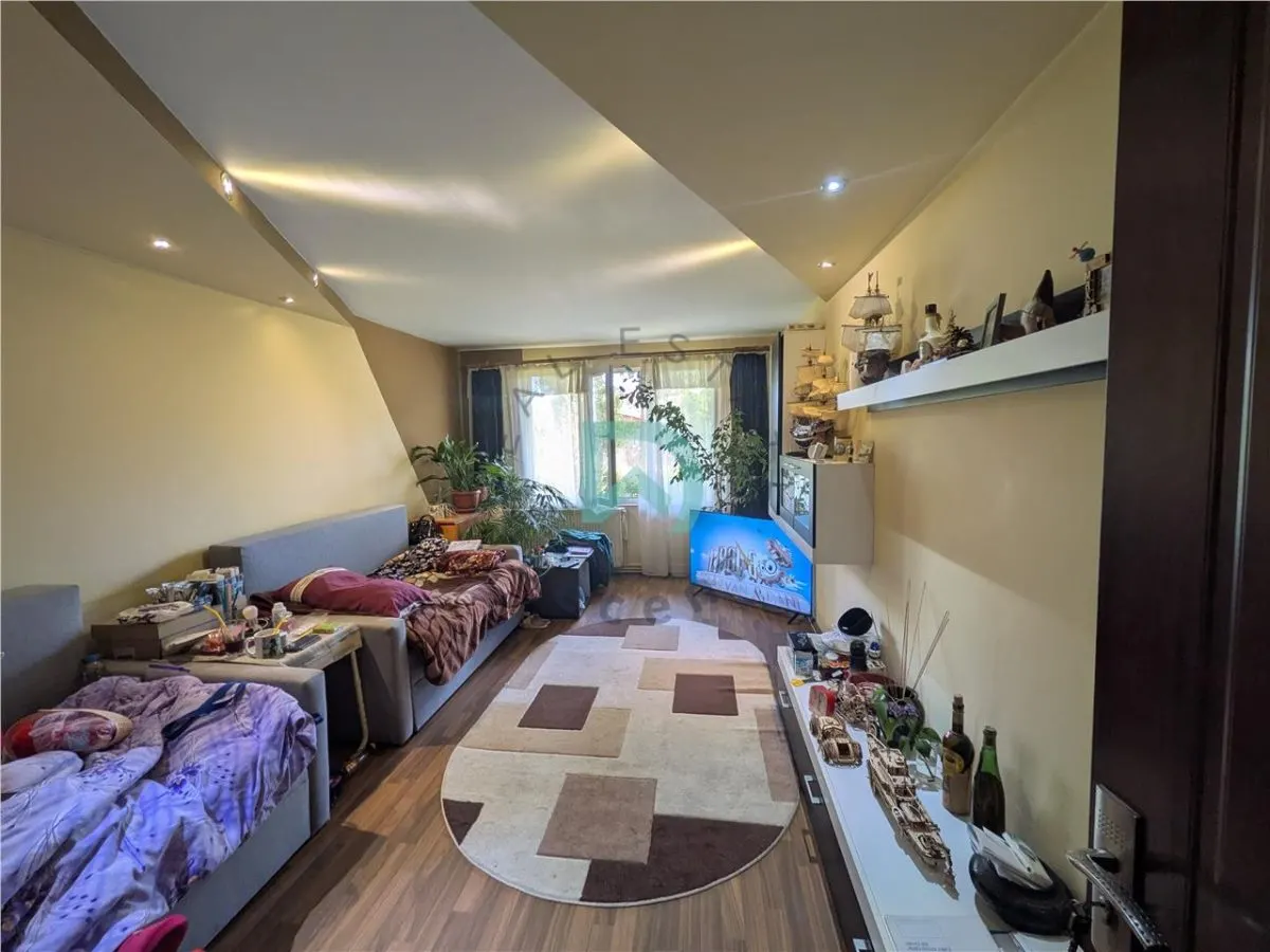 Apartament 3 camere Craiter, Brasov - foto 1