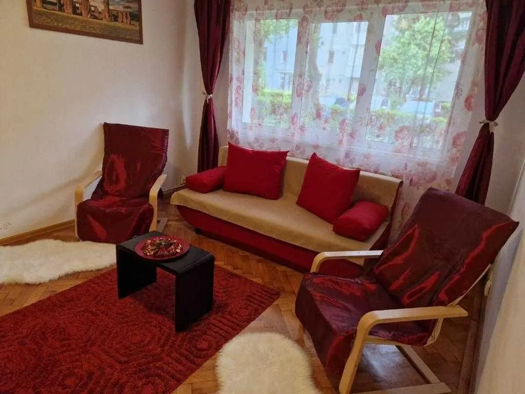 Apartament 2 camere Centrul Civic -CEC Bank,parter,98000 Euro neg - foto 2