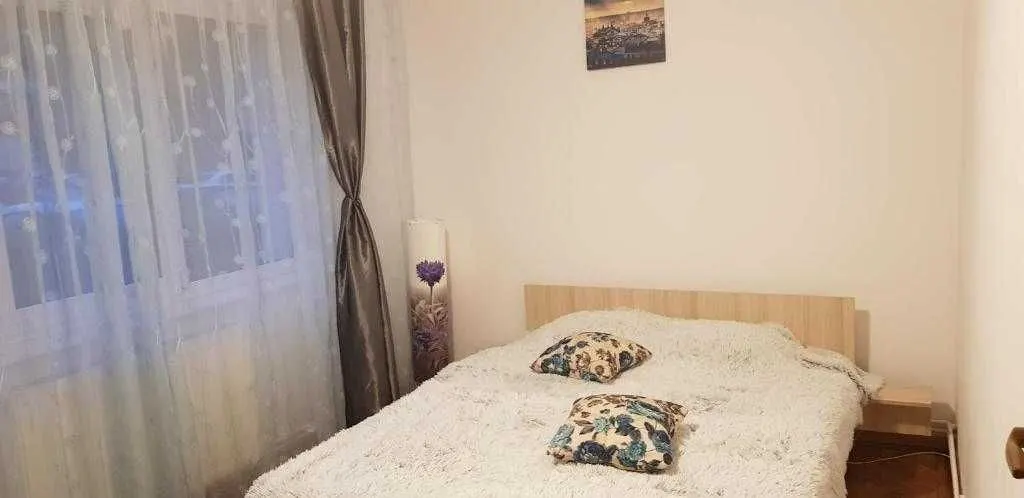 Apartament 2 camere Centrul Civic -CEC Bank,parter,98000 Euro neg - foto 3