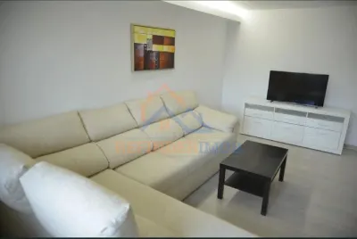 Apartament de vanzare cu 3 camere, 2 gr sanitare - zona 13 Septembrie - foto 1