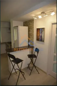 Apartament de vanzare cu 3 camere, 2 gr sanitare - zona 13 Septembrie - foto 3