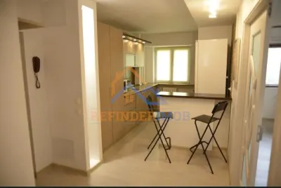 Apartament de vanzare cu 3 camere, 2 gr sanitare - zona 13 Septembrie - foto 4