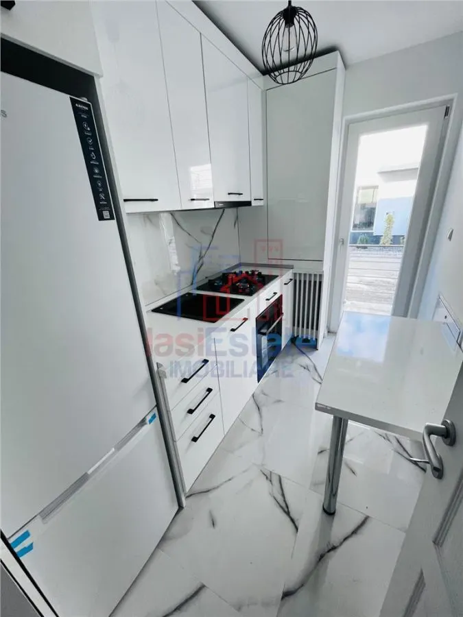 Apartament 1 camera cu loc parcare zona Capat Cug - foto 4