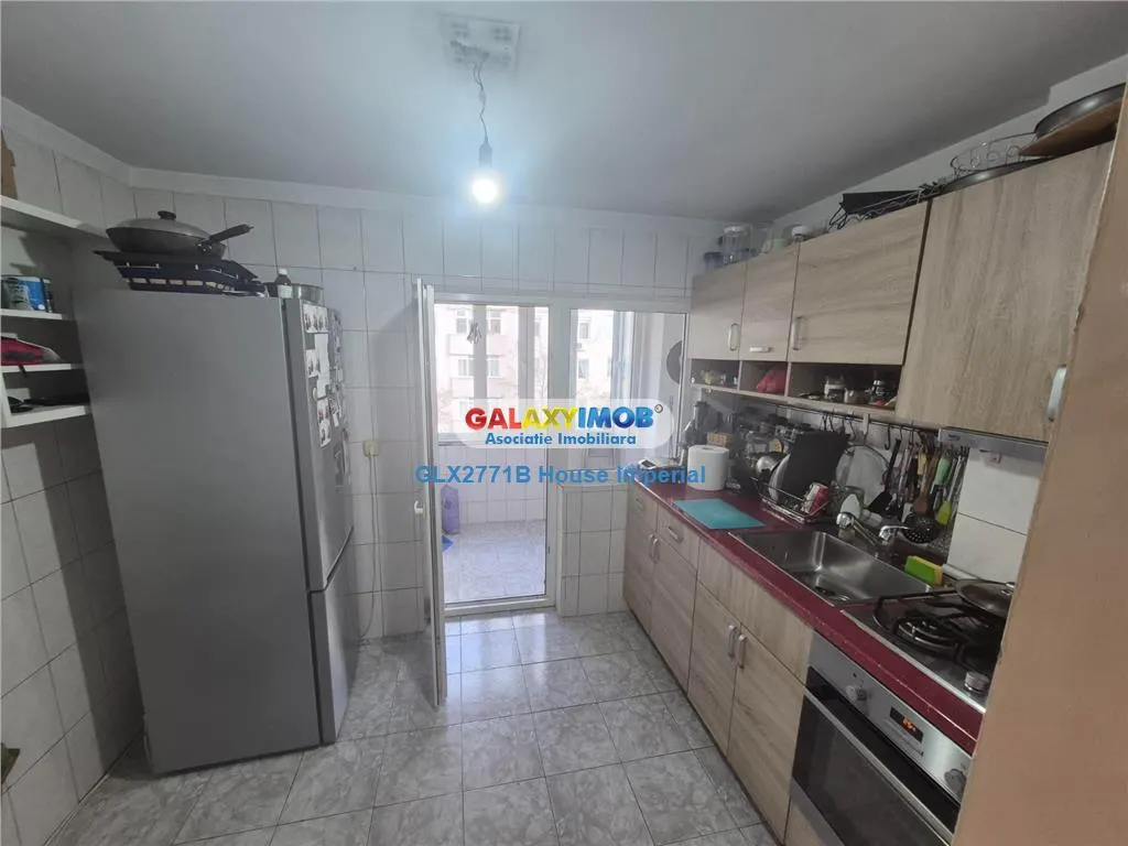 Apartament 2 camere bld Basarabia plan secund - foto 3