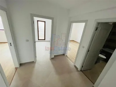 Apartament cu 2 camere Decomandat cu Parcare Capat Cug - foto 2