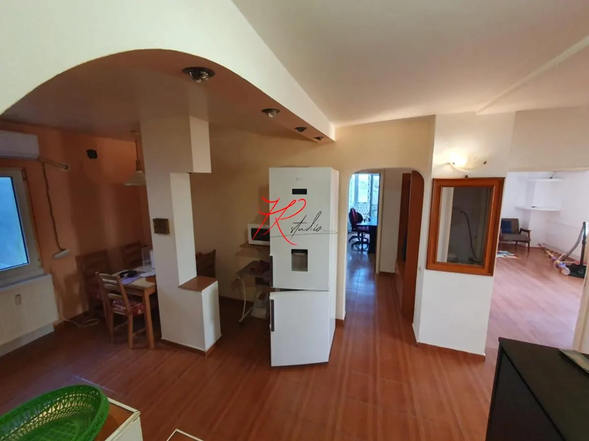 Vanzare apartament 4 camere decomandat Pantelimon - foto 2