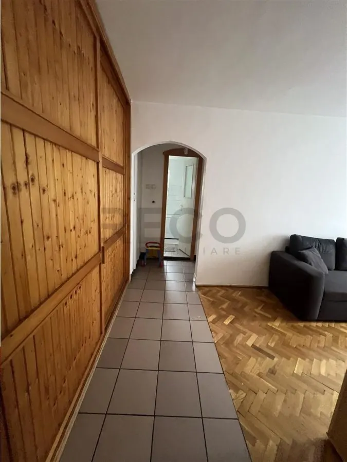 RECO Apartament 3 camere decomandat, tip PB, lânga Piata Rogerius - foto 8