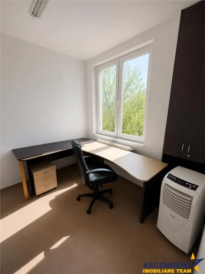Spatiu pretabil:birouri/ cabinete/ servicii, acces stradal,curte proprie,Central,Targu Mures - foto 10