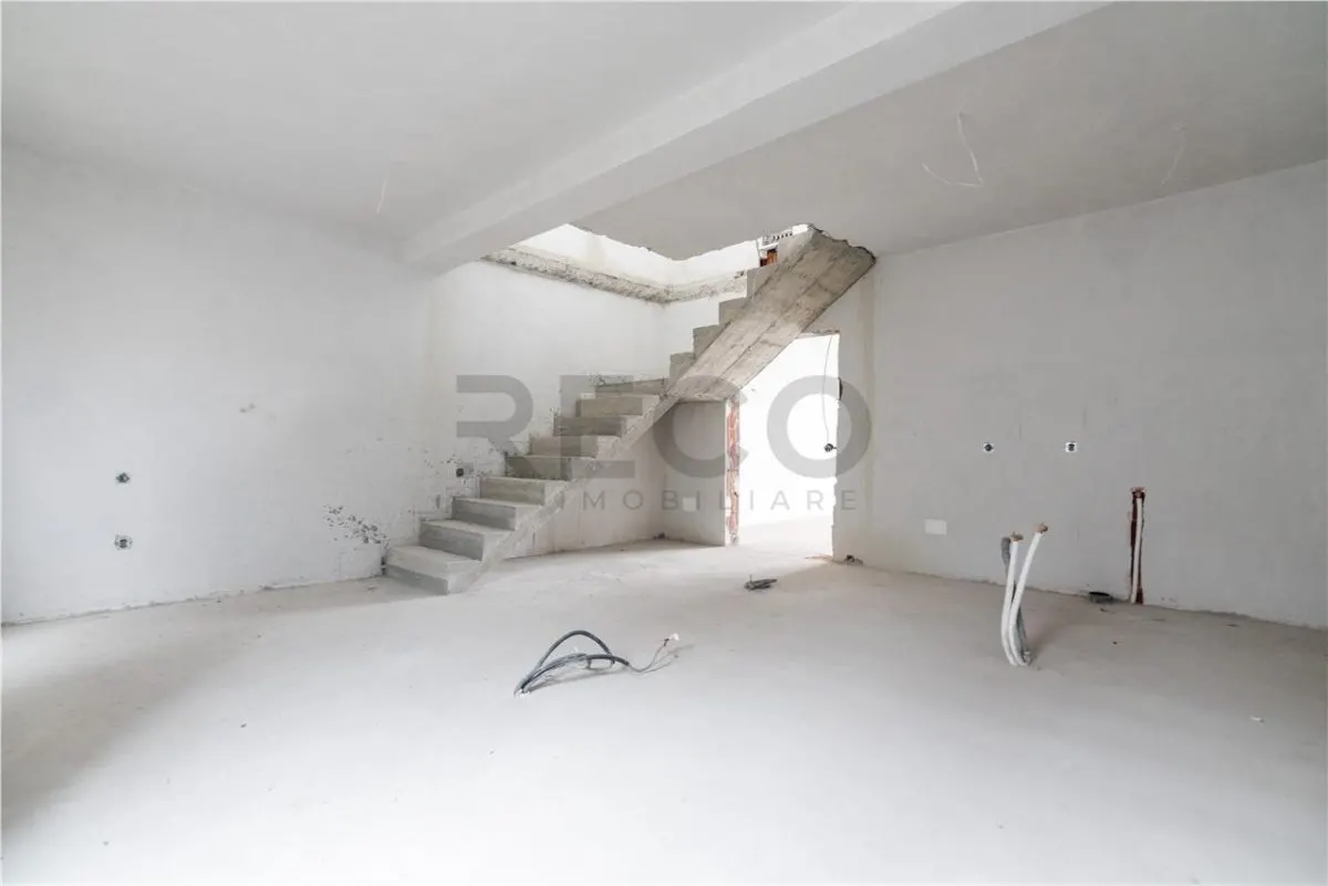 RECO apartament cu 3 camere parter + 2 etaje Oradea zona dealuri - foto 12