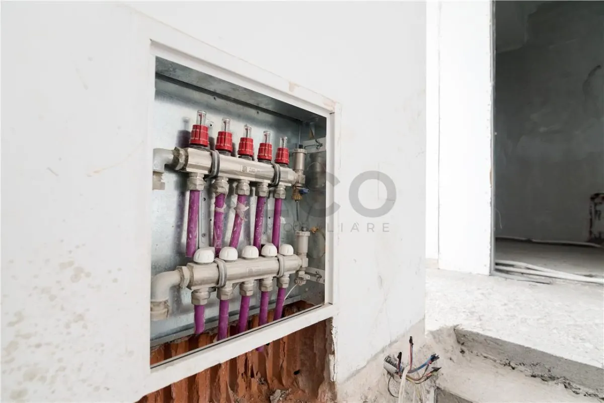 RECO apartament cu 3 camere parter + 2 etaje Oradea zona dealuri - foto 10