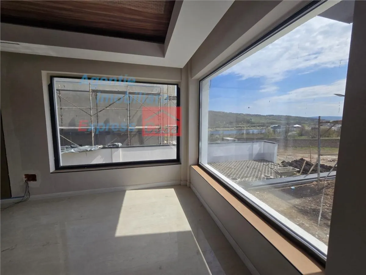 Vila de lux in Miroslava: 4 camere, 2 terase, eficienta energetic - foto 3