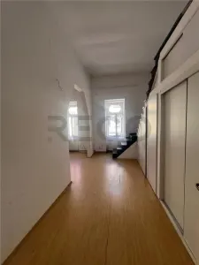 RECO Apartament ultracentral, loc de parcare privat inclus plus boxa - foto 3