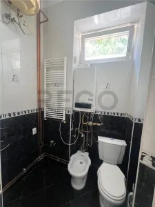 RECO Apartament ultracentral, loc de parcare privat inclus plus boxa - foto 9