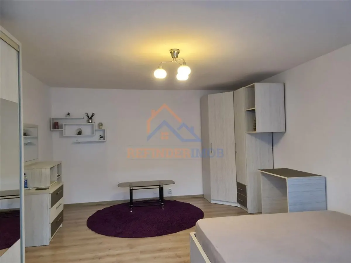Garsoniera de vanzare, zona Mall Vitan - foto 1