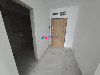 Vanzare apartament 4 camere de LUX bloc nou zona VIVO Floresti - foto 12