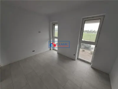 Vanzare apartament 4 camere de LUX bloc nou zona VIVO Floresti - foto 5