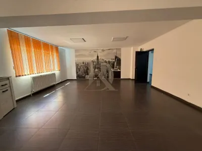 Spatiu birou Copou - Facultatea de Arte 60 mp 2 locuri de parcare - Iasi