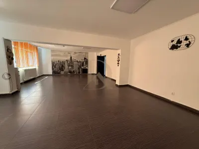 Spatiu birou Copou - Facultatea de Arte 60 mp 2 locuri de parcare - foto 6