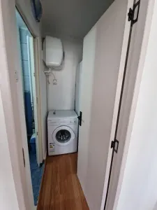 Apartament 2 camere Tractorul-piata,renovat,mobilat,57600 Euro - foto 9