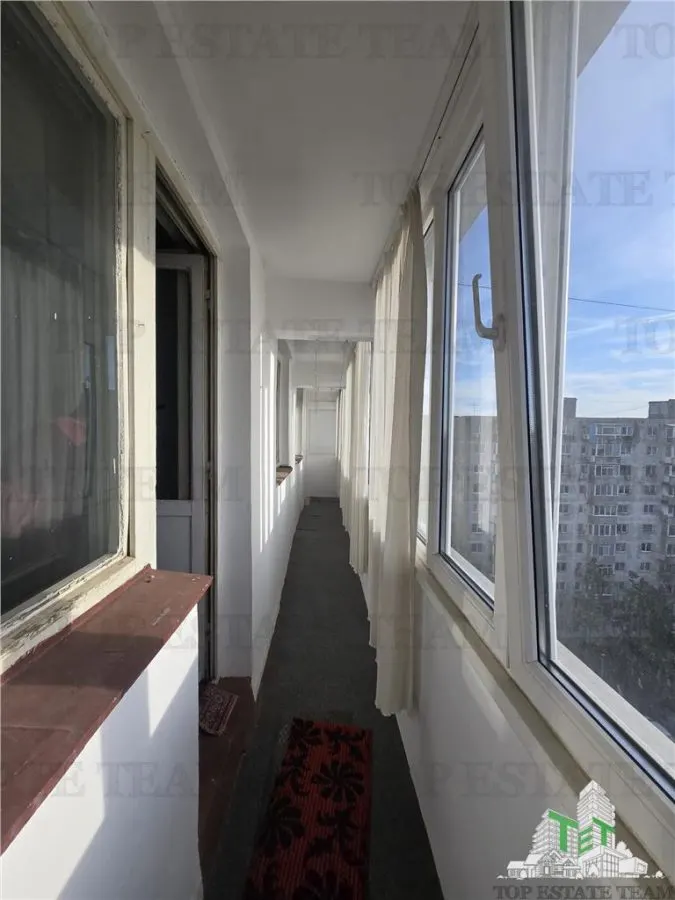 Apartament cu 3 camere in Cartierul Drumul Taberei, sector 6, langa metrou Valea  Ialomitei - foto 11