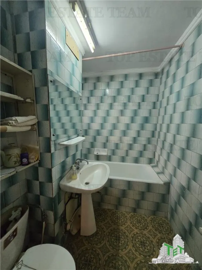 Apartament cu 3 camere in Cartierul Drumul Taberei, sector 6, langa metrou Valea  Ialomitei - foto 12