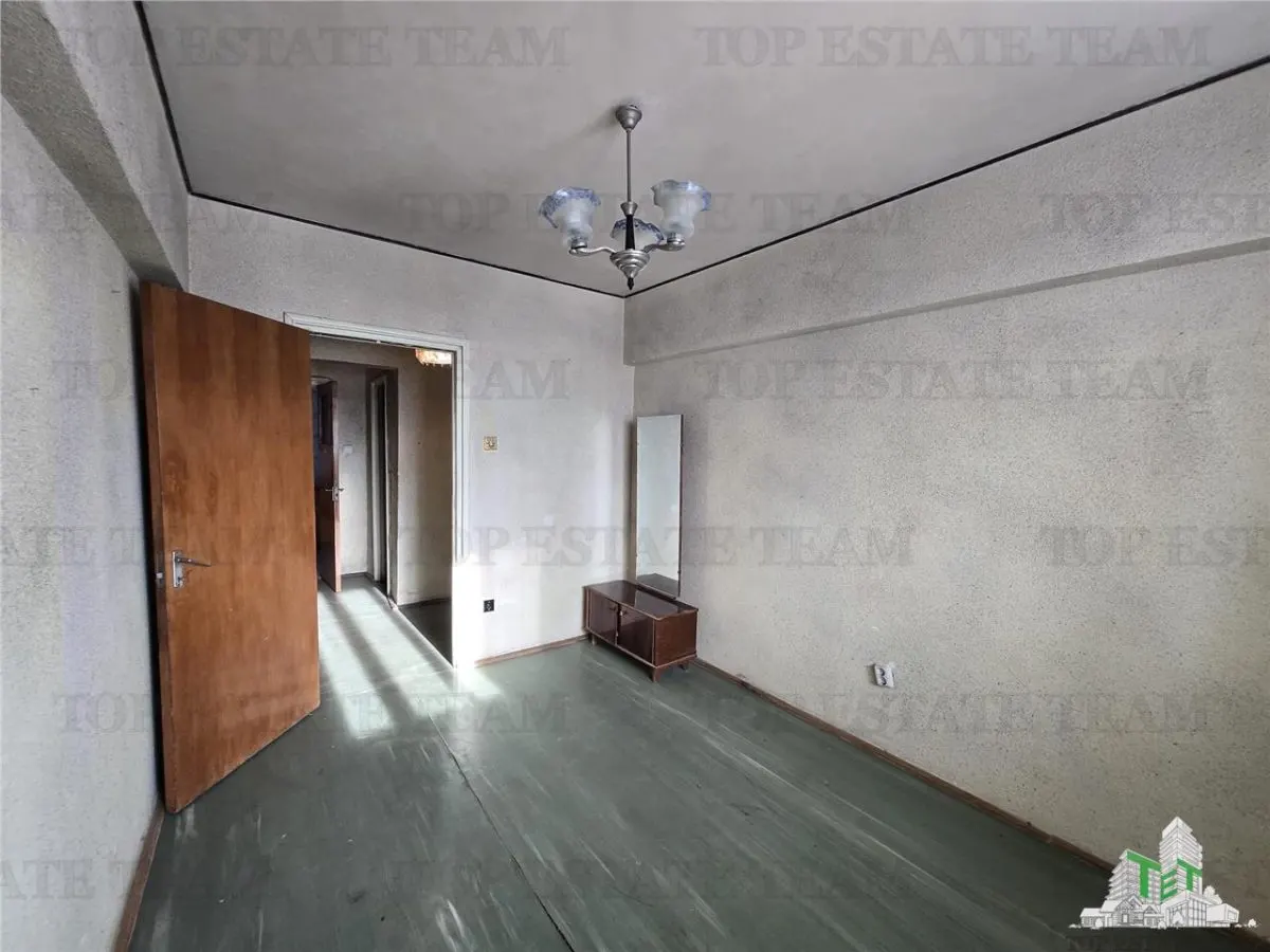 Apartament cu 3 camere in Cartierul Drumul Taberei, sector 6, langa metrou Valea  Ialomitei - foto 3