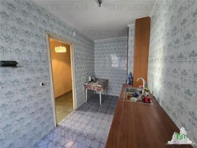 Apartament cu 3 camere in Cartierul Drumul Taberei, sector 6, langa metrou Valea  Ialomitei - foto 9