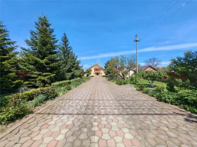 Casa P+E de vanzare in Lilieci â€“ 3.350mp teren intravilan, livada, 2 garaje, panouri solare - foto 3