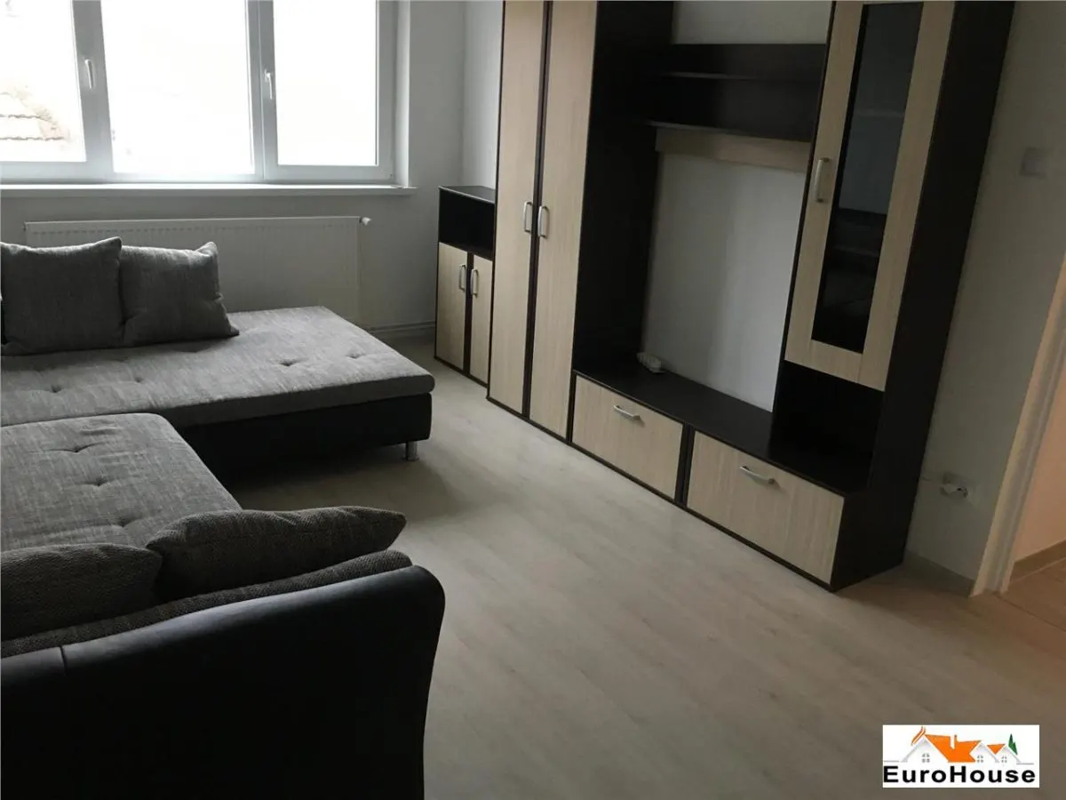 Apartament de vanzare cu  2 camere , Alba Iulia Zona Cetate - foto 2