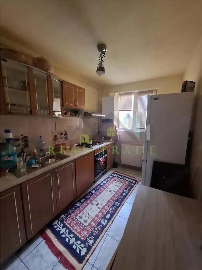 Apartament 4 camere etaj intermediar Tractorul - foto 5