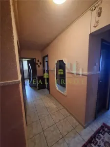 Apartament 4 camere etaj intermediar Tractorul - foto 6