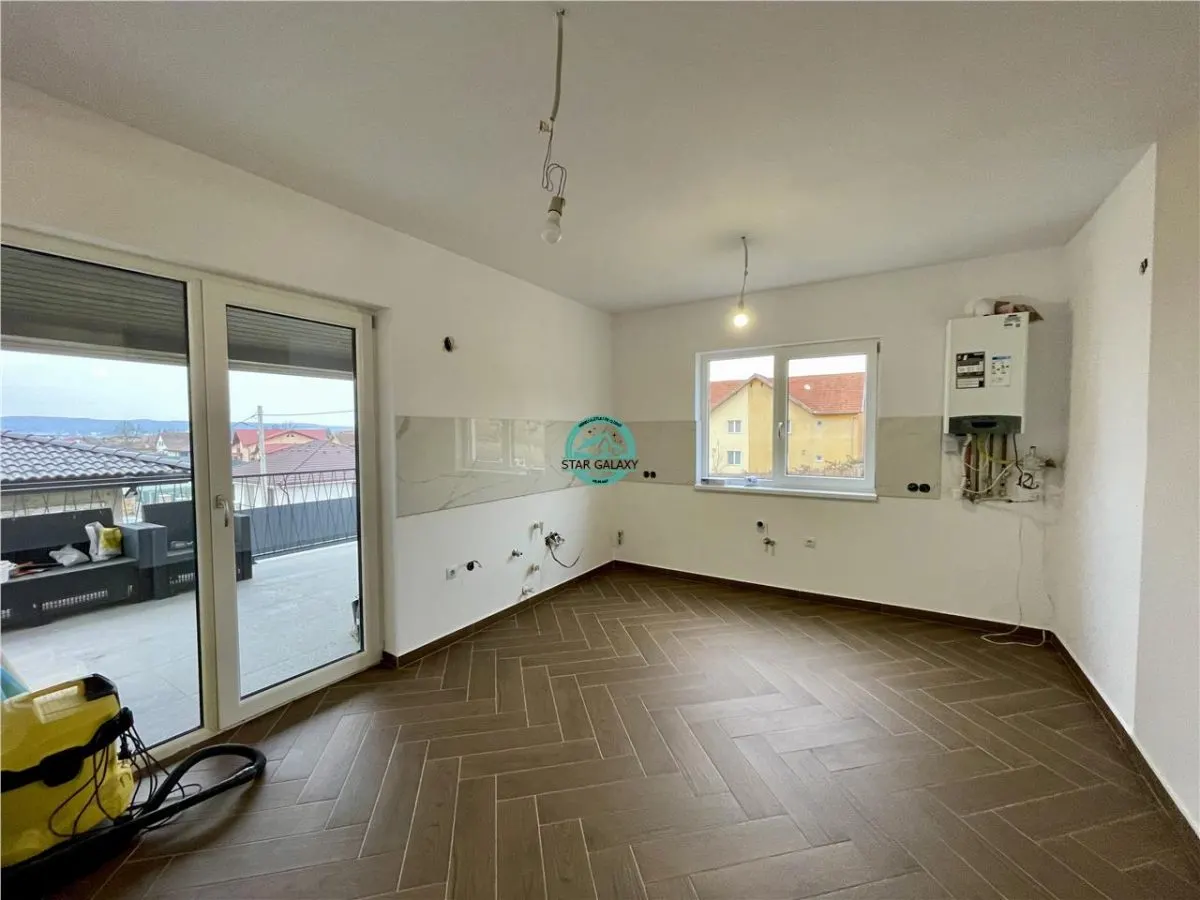 Casa cu 4 camere de vanzare tip duplex sup. 127 mp in Sancraiu de Ms - foto 3