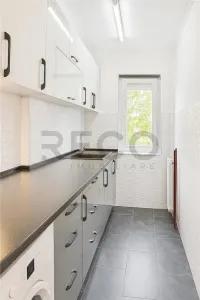 RECO- garsoniera , renovata recent etaj 2 - foto 2