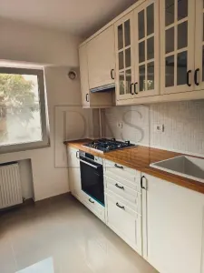 Apartament 4 camere | Ultracentral - Bd. Magheru, Balcescu | Bloc 1983 - Bucuresti